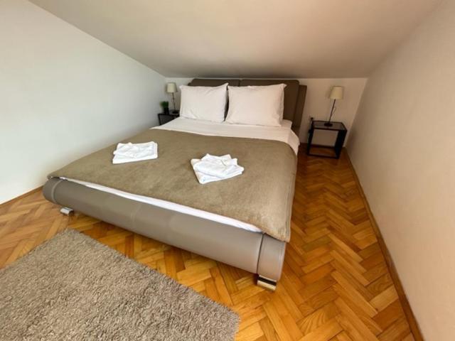 Apartments And Rooms Diana 扎达尔 外观 照片