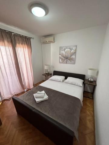 Apartments And Rooms Diana 扎达尔 外观 照片